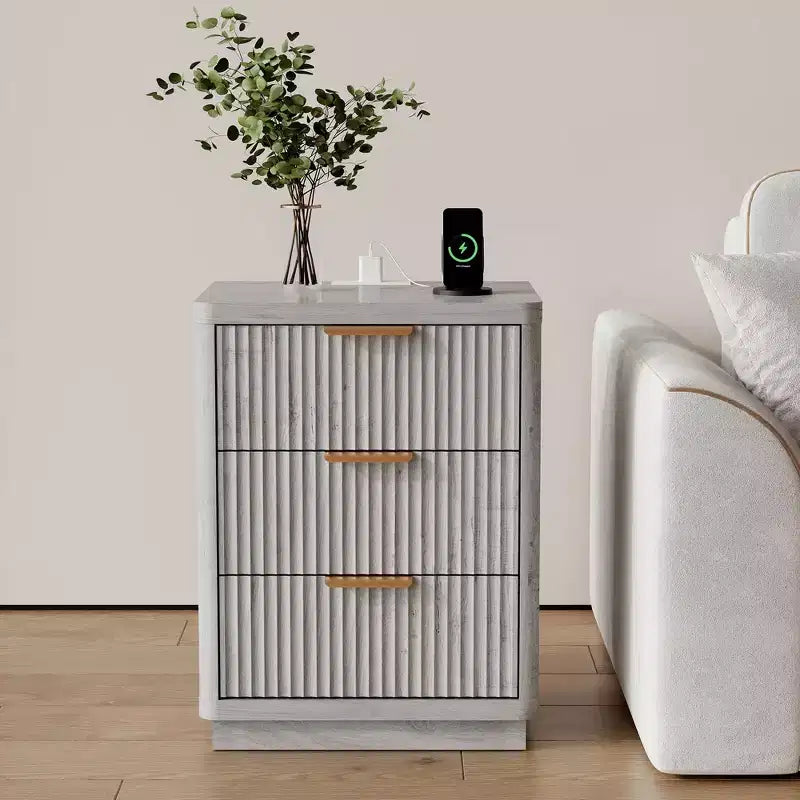 Comodino scanalato metà secolo con 3 cassetti, comodino in legno con bordi curvi, tavolino moderno per camera da letto o soggiorno