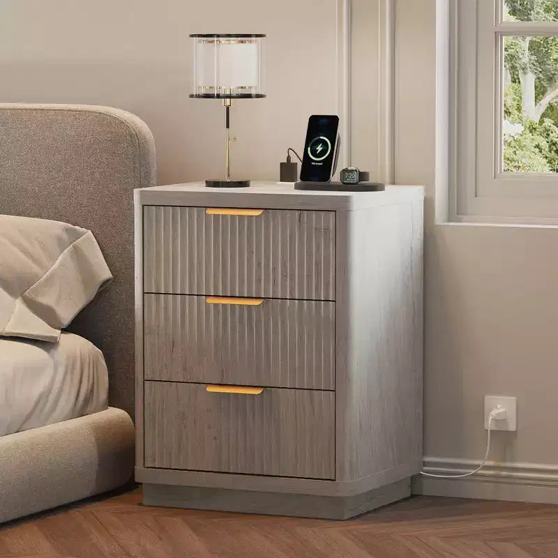 Comodino scanalato metà secolo con 3 cassetti, comodino in legno con bordi curvi, tavolino moderno per camera da letto o soggiorno