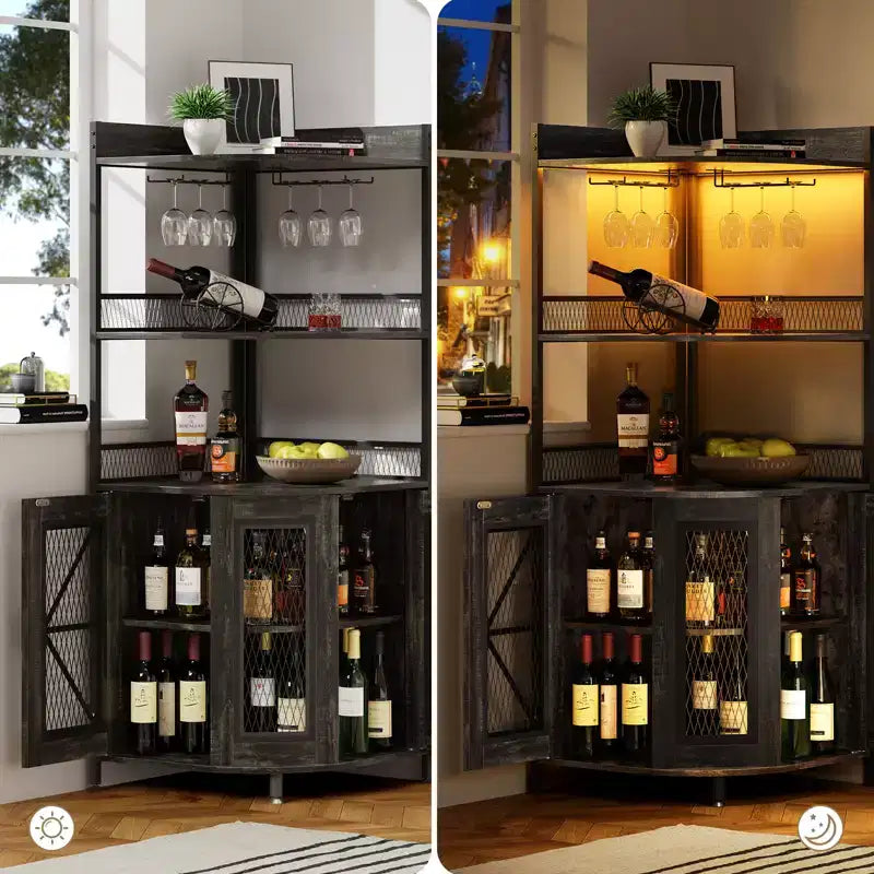 Mobile Bar ad Angolo Industriale con Presa Elettrica, Cantinetta Porta Bottiglie a 5 Livelli con Striscia LED e Porta Bicchieri, Armadietto Espositivo per Liquori per Bar di Casa
