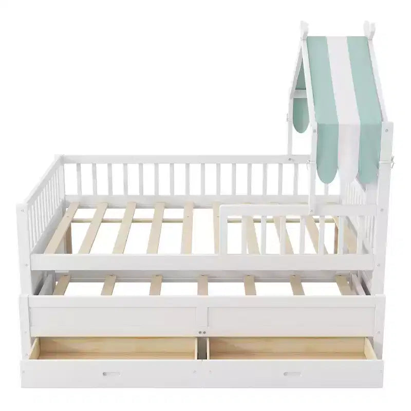 Letto a capanna in legno con letto estraibile e tessuto