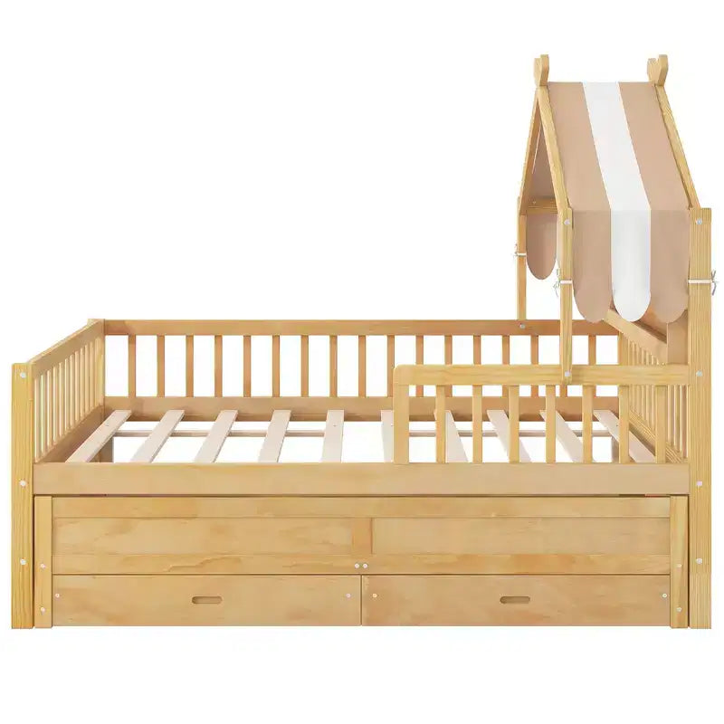 Letto a capanna in legno con letto estraibile e tessuto