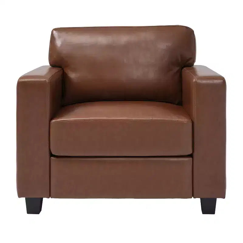 Poltrona moderna rivestita in similpelle