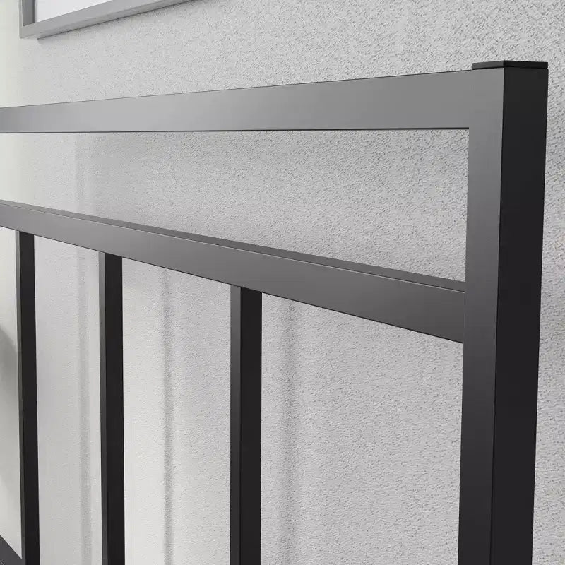 Piattaforma letto con telaio in metallo